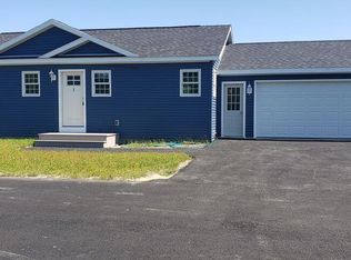 6 Mallard Dr, Auburn, ME 04210