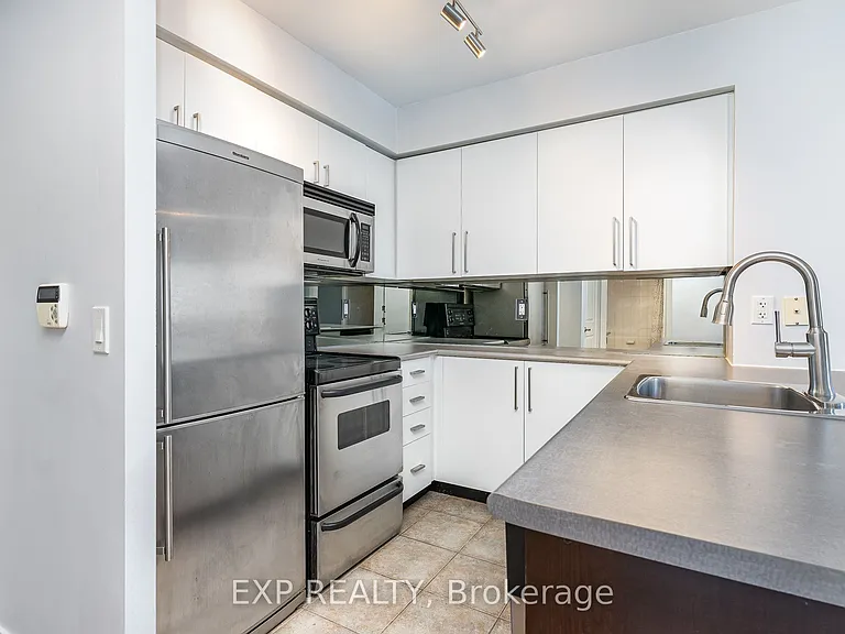 50 Lynn Williams St #1810 — Photo 3