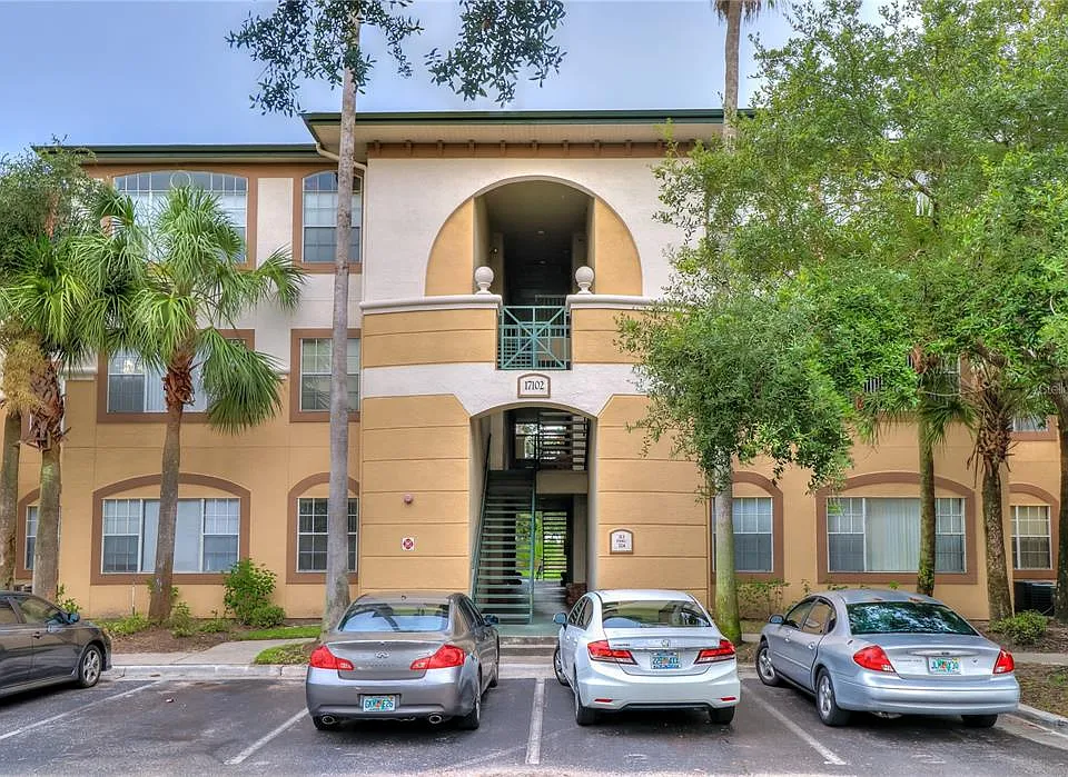 17102 Carrington Park Dr #320