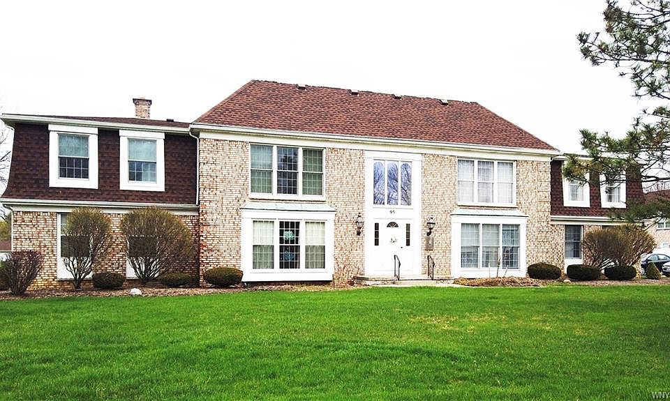 1st image of 95 Carriage Dr APT 6