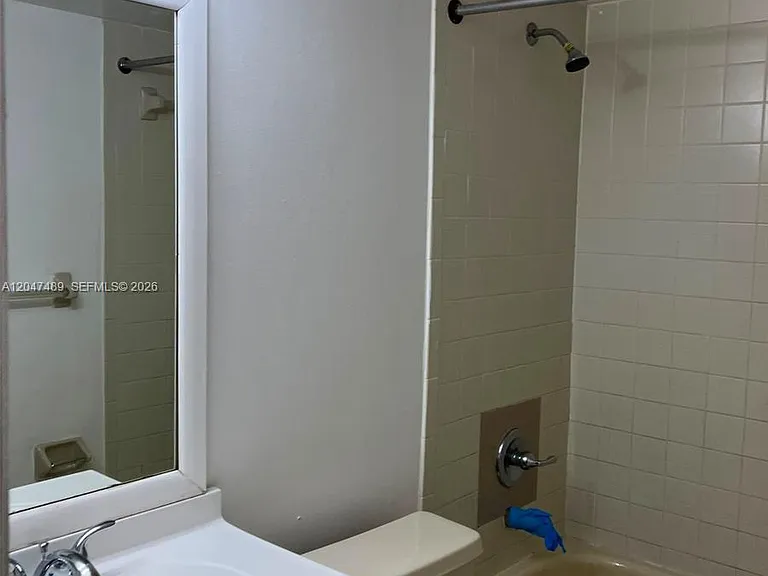 204 Lake Pointe Dr #208 — Photo 13