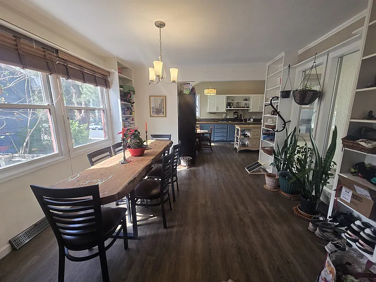 1094 E 17th Ave — Photo 11