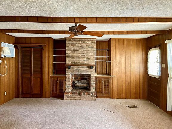 2nd image of 1616 Marilyn Ave