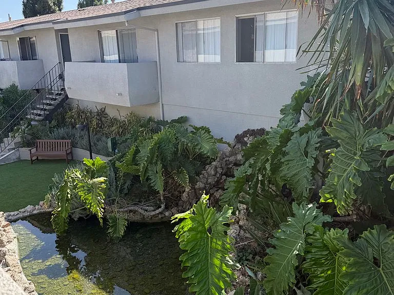 Tustin Palms Apartment Homes — Photo 38