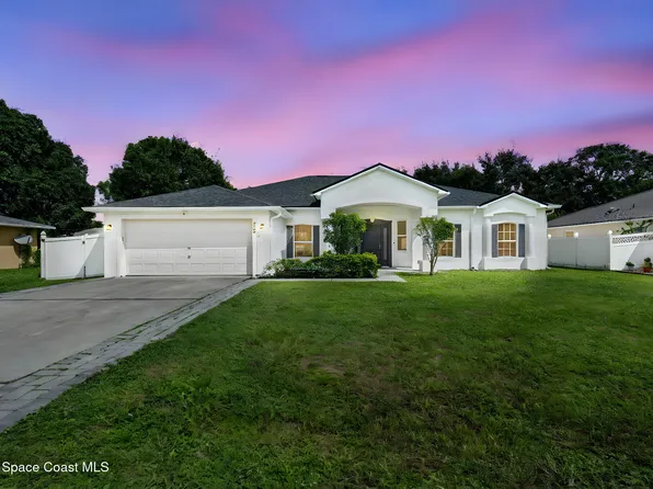 459 Calamondin Ave NW, Palm Bay, FL 32907
