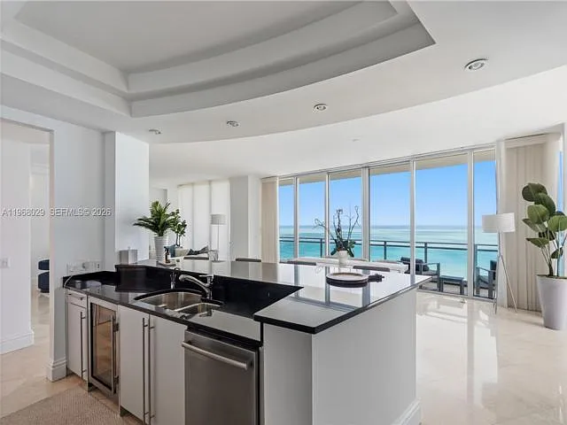 2 bed, 2.5 bath, $21,000 — Photo 3