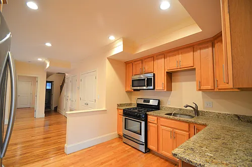 25 Lothrop St #1 Photo 1