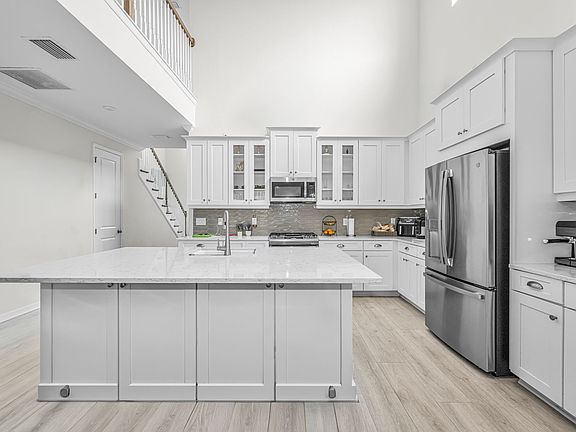 10-web-or-mls-Kitchen 3DSR_06112026