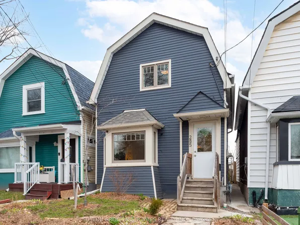 285 Harvie Ave, Toronto, ON M6E 4L1