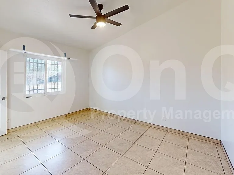 1132 W Knox Pl — Photo 15
