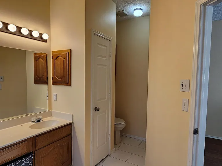 2413 Timber Ridge Ln — Photo 2