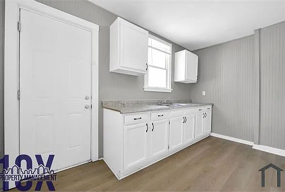 1097 21st Ave — Photo 17