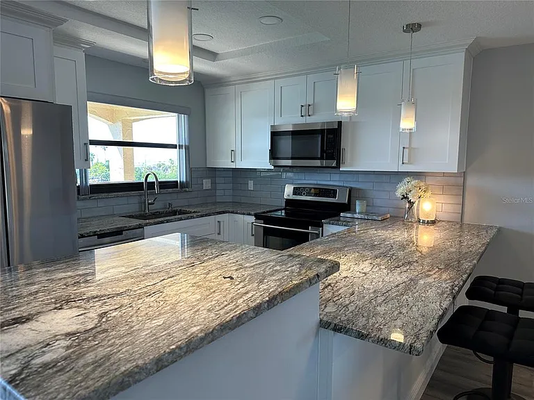 12500 Capri Cir N #401 — Photo 3