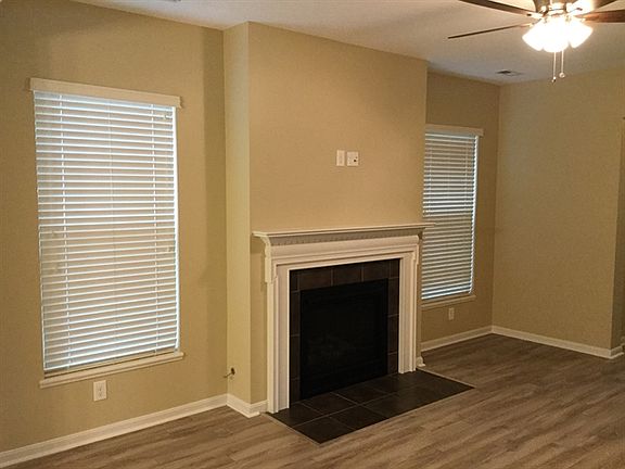 4th image of 7931 Ashenden Dr