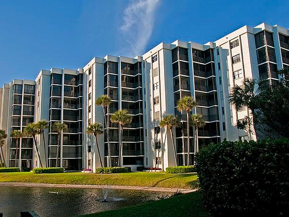 3rd image of 19800 Sandpointe Bay Dr APT 105