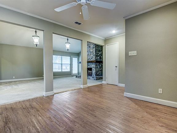 4th image of 2200 Vanderbilt Ct
