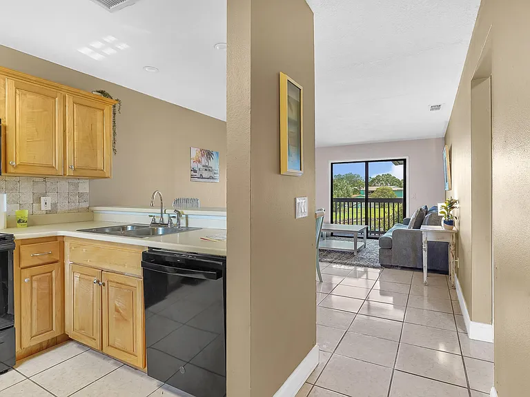 650 W Pope Rd #208 — Photo 16