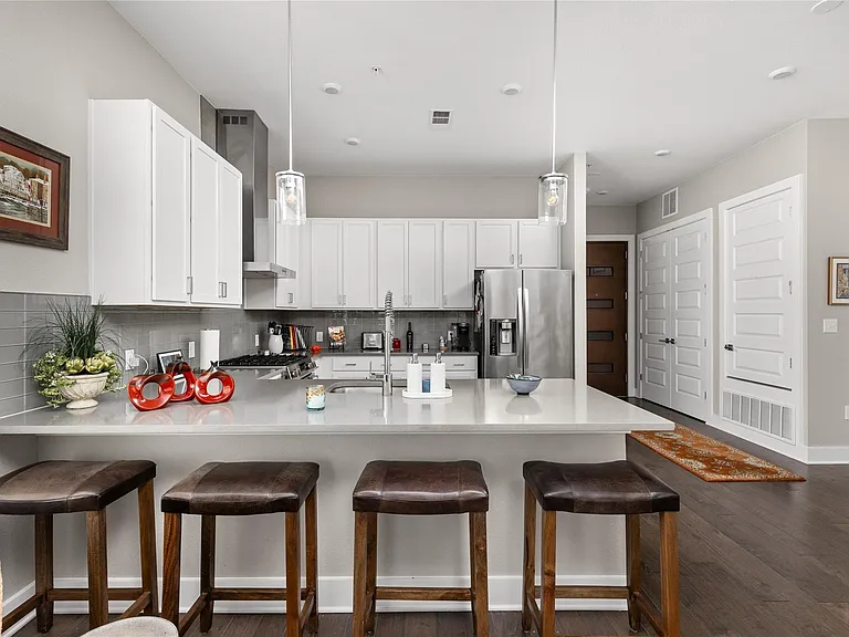 4325 Jackson Ave #2105 — Photo 5