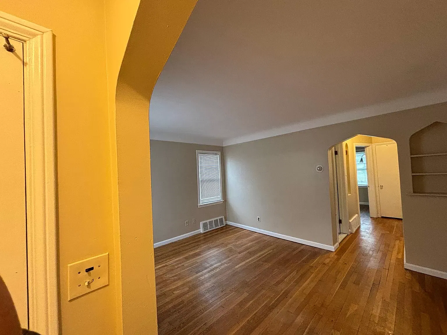 3 bed, 1094 sqft, $1,675 — Photo 4