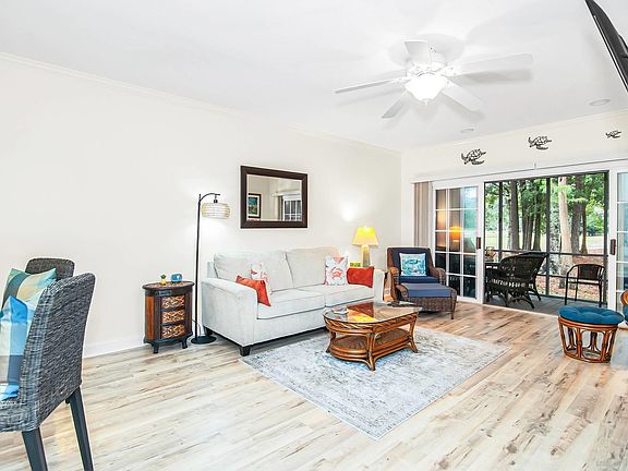 5th image of 145 Golden Bear Dr. #4