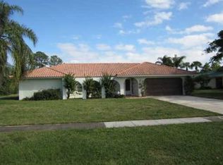 536 Old Country Rd S, Wellington, FL 33414