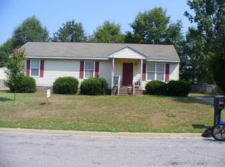 7118 Foxlair Dr, Mechanicsville, VA 23111