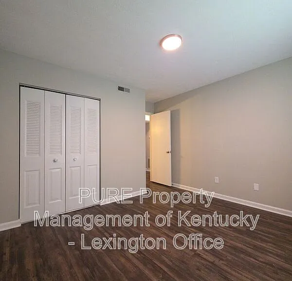 3793 Camelot Dr #C — Photo 14