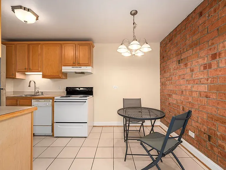 1800 Jefferson Park Ave #5 — Photo 4