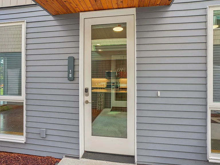 Ellis Apartments — Photo 31