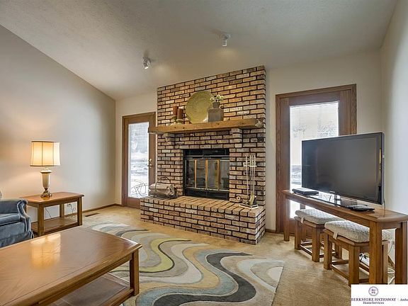 5th image of 12122 Parker Cir