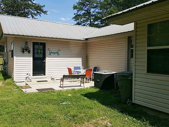 3rd image of 327 Columbus Hwy