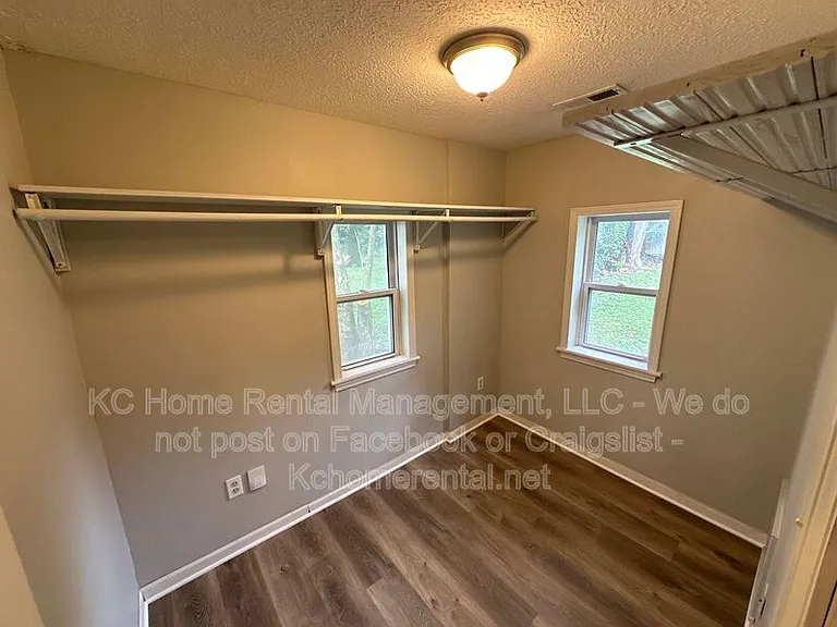 8538 England St — Photo 19