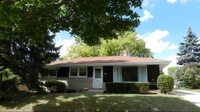 1st image of 8218 W Acacia St