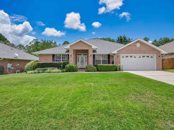 2754 Shoni Dr, Navarre, FL 32566