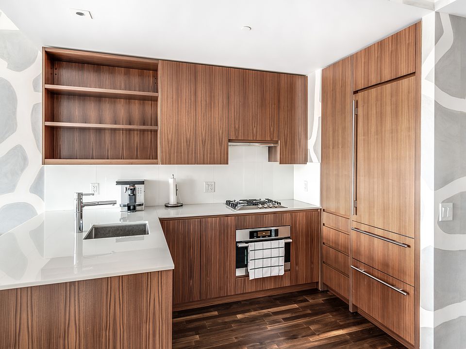 1st image of 400 5th Ave APT 41D