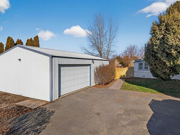 4th image of 487 Hanson Loop