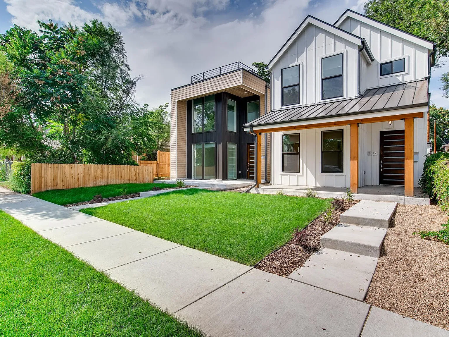 Amazing Single Family home with 3 bed, 3 bath + Den and 2 car garage with back yard — Photo 2