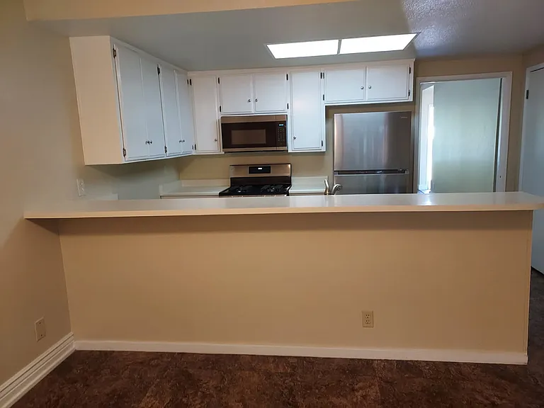 4520 Hackberry Ln — Photo 10