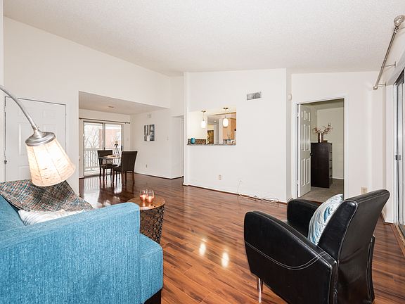 3rd image of 1519 Lincoln Way APT 301B