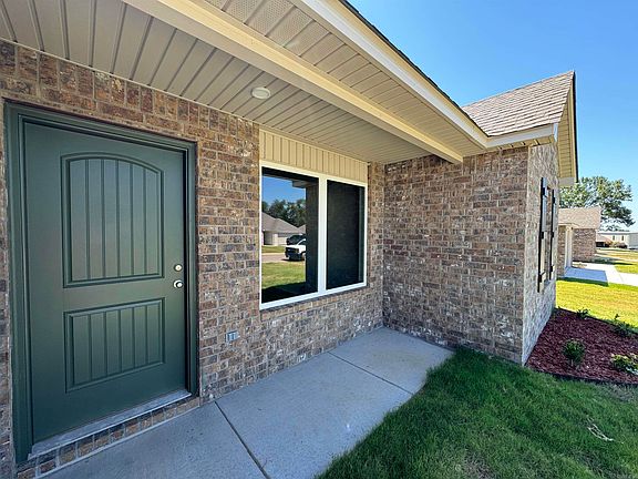 2nd image of 1803 Rockwood Dr