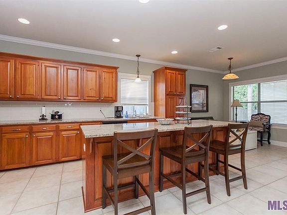 5th image of 13099 Oak Knoll Dr
