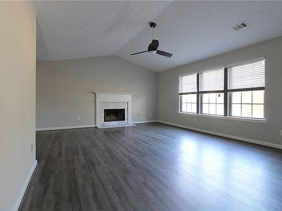 3rd image of 2363 Mills Bnd