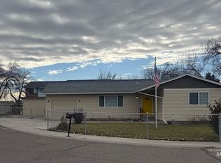 110 NE 14th Dr, Fruitland, ID 83619