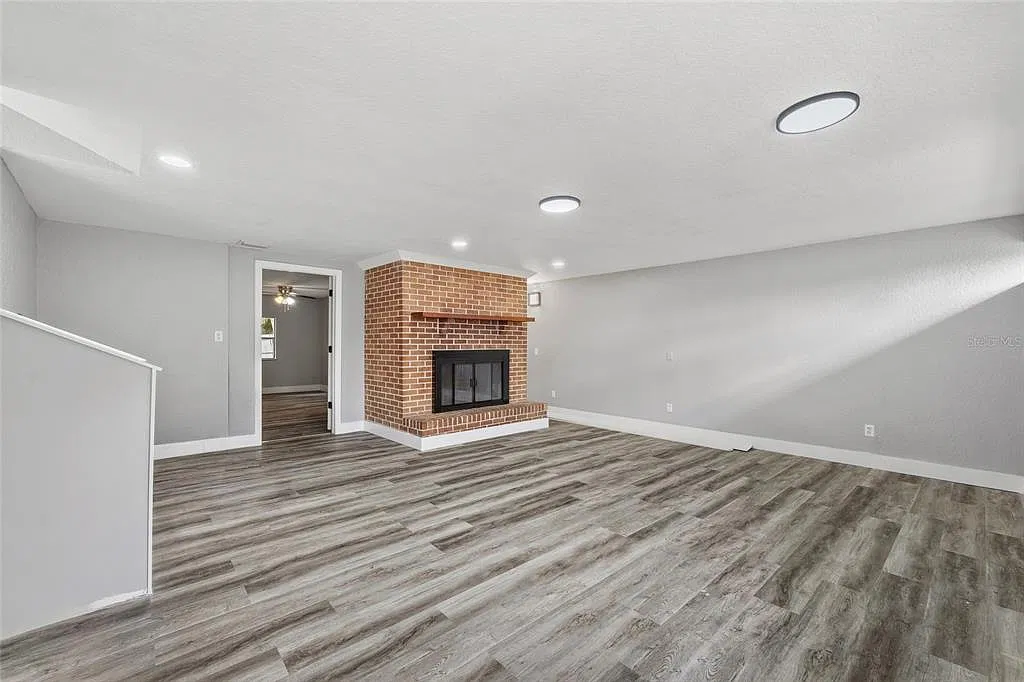 3 bed, 2.0 bath, 1466 sqft, $1,850 — Photo 3