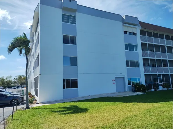 1516 S Lakeside Drive #101, Lake Worth Beach, FL 33460