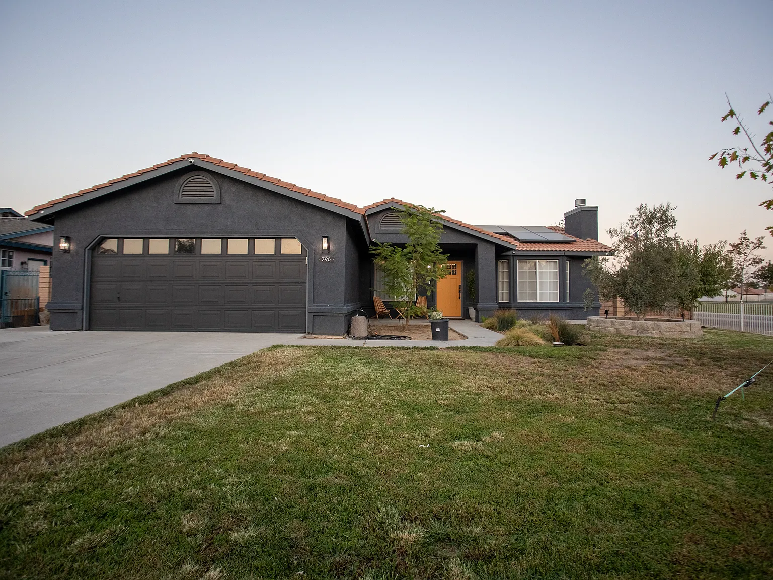 3 bed, 1329 sqft, $2,500 — Photo 1
