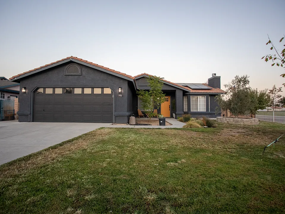 796 Zinfandel St