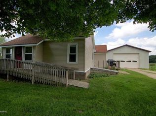 13433 Seventeen Mile Rd, Gowen, MI 49326