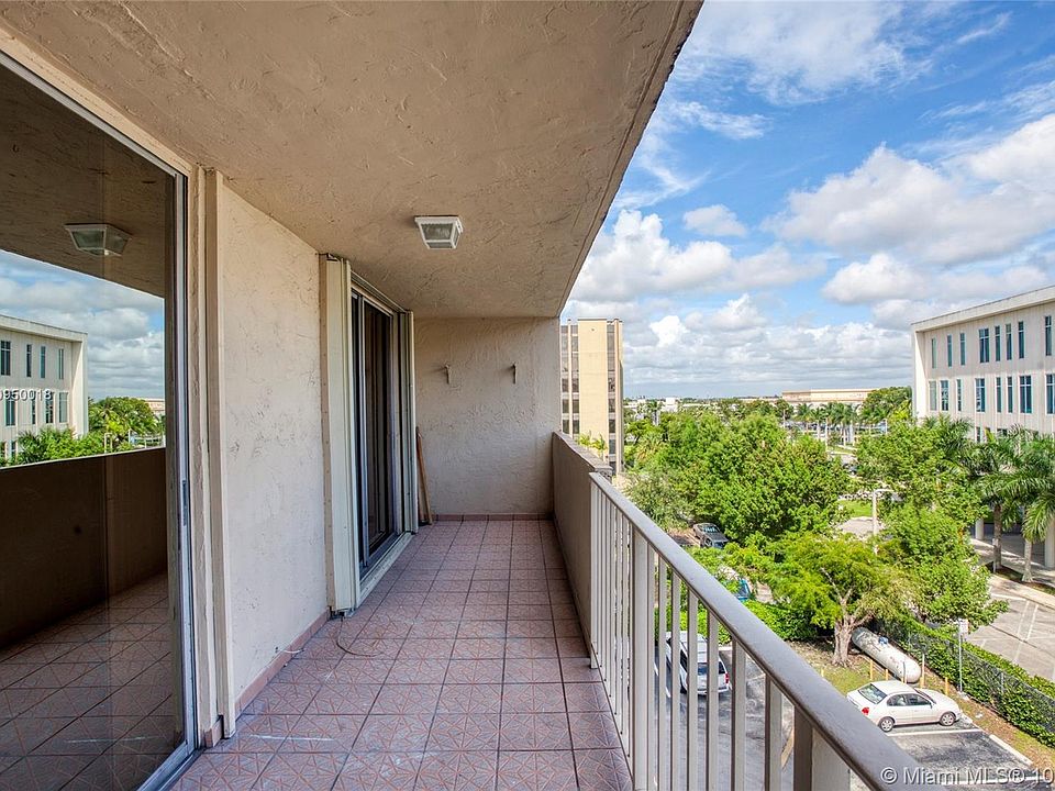 1st image of 4675 W 18th Ct APT 501