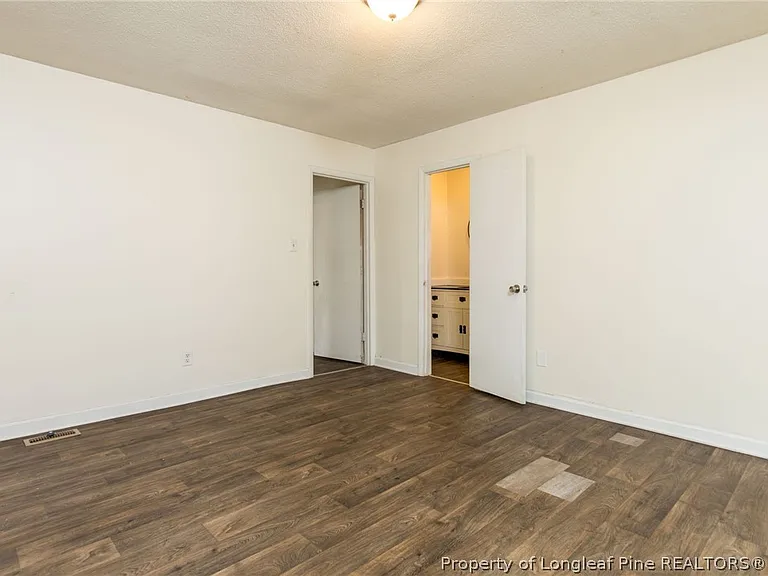 205 S 7th St — Photo 13